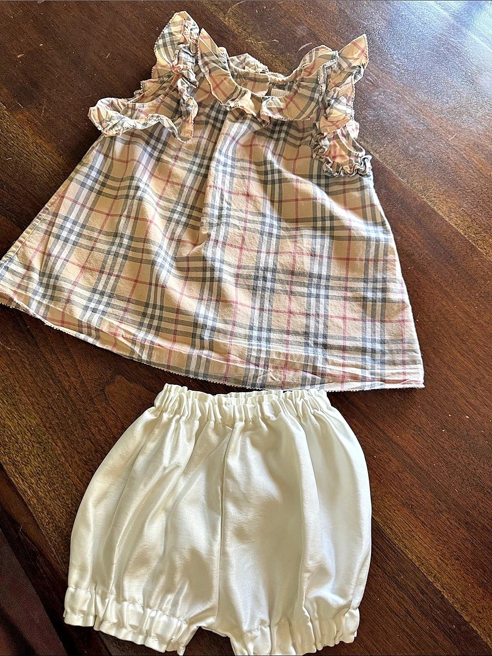 Burberry children Plaid dress 12M
